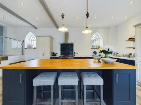 Kitchen/Dining Area