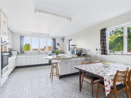 Kitchen/Dining Room