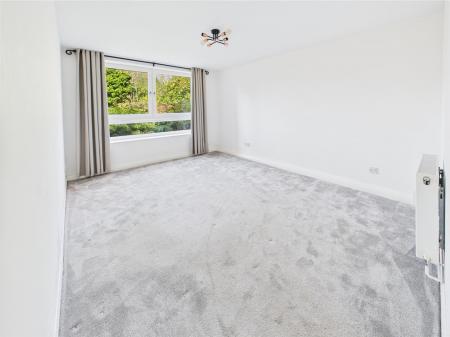 Spacious Living Dining Area