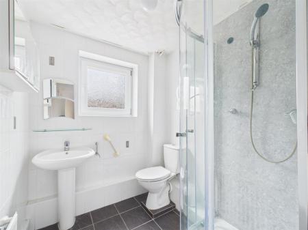 Bathroom/Shower Room