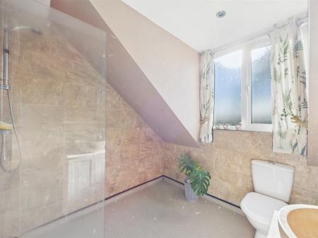 Family Shower Room