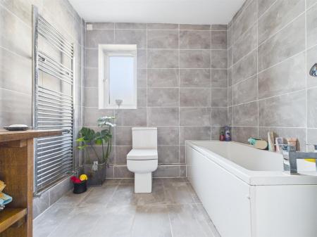 En-Suite Bathroom