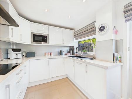 Fitted Kitchen