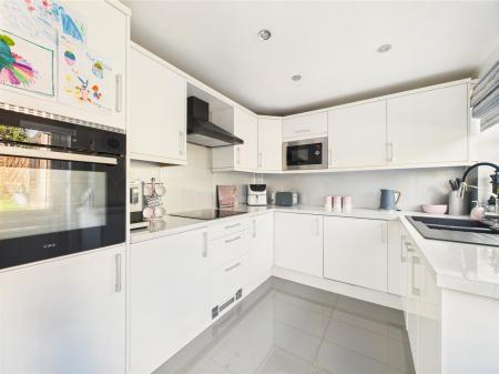 Fitted Kitchen