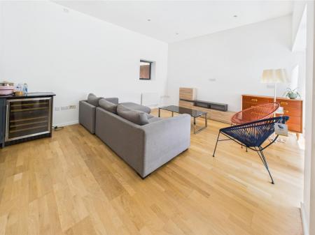 Living Area With Bar