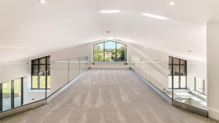 Landing/Mezzanine