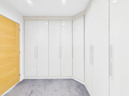 Walk-In Wardrobe
