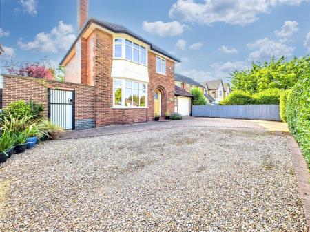 Spacious Front Garden/ Driveway