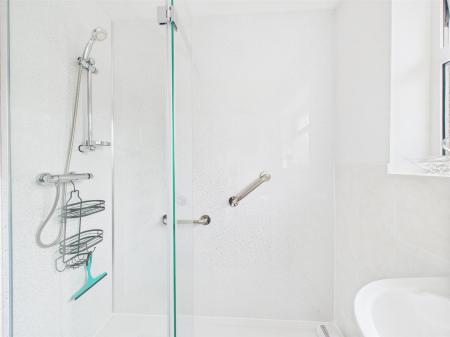 Shower Room/Bathroom