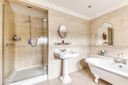 En-Suite Bathroom