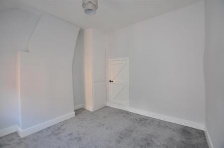DOUBLE BEDROOM 1