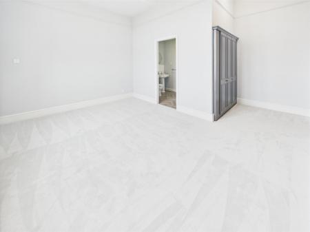 Large Bedroom With En-Suite