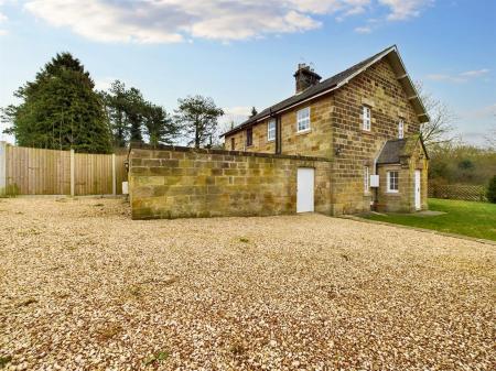 Station Cottage Driveway.jpeg