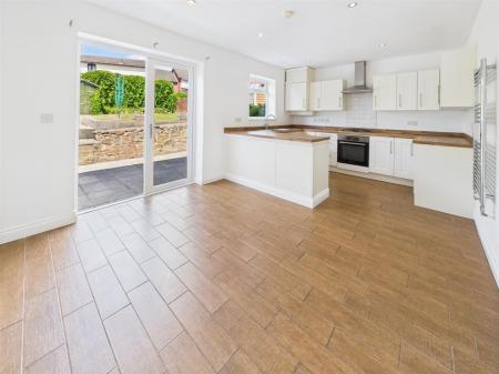 Kitchen/Dining