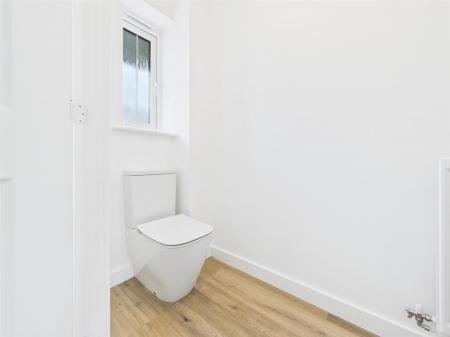 Downstairs WC/Cloakroom