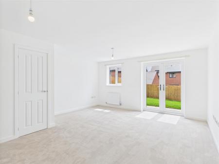 Living/Dining Area