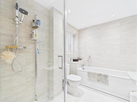 En-Suite Bathroom