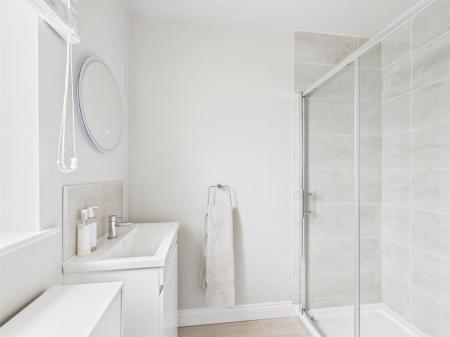 Shower Room/Bathroom