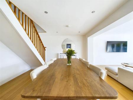 OPEN PLAN LIVING/ KITCHEN/ DINING AREA