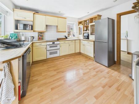 Large Kitchen Space