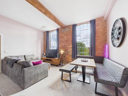 light & Extremely Spacious Living Area