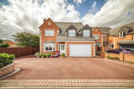 Large Integral Garage / Workshop
