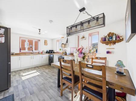 Dining Kitchen