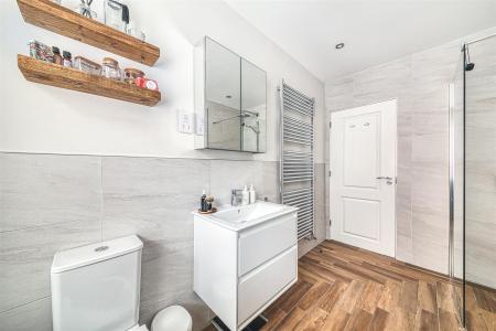 Superbly Appointed Bathroom