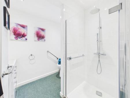 Ground Floor En-Suite