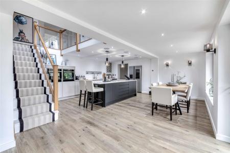 Living Kitchen/Dining/Sitting Room