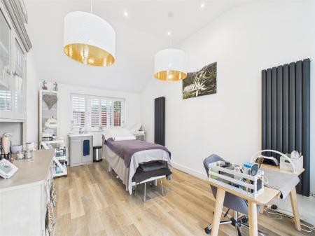 Studio/Double Bedroom Four