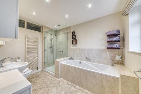 En-Suite Bathroom