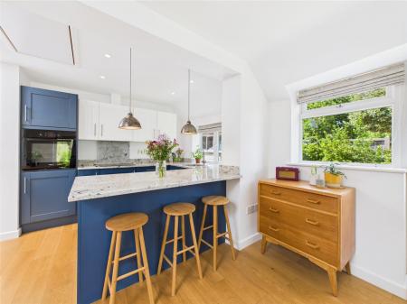 High Specification Fitted Kitchen