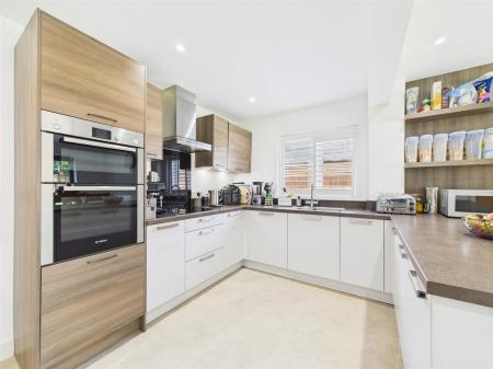Fitted Kitchen