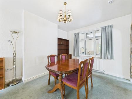 Lounge / Dining Room