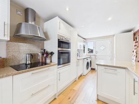 Quality Fitted Breakfast Kitchen