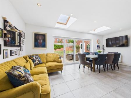 Superb Living Kitchen