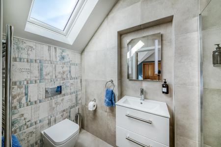 Superbly Appointed Shower Room