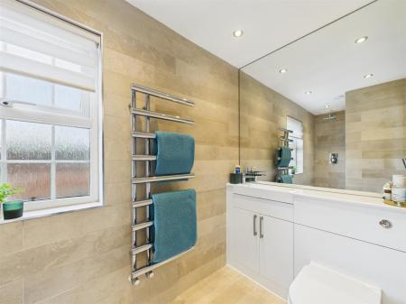 Superbly Appointed Shower Room