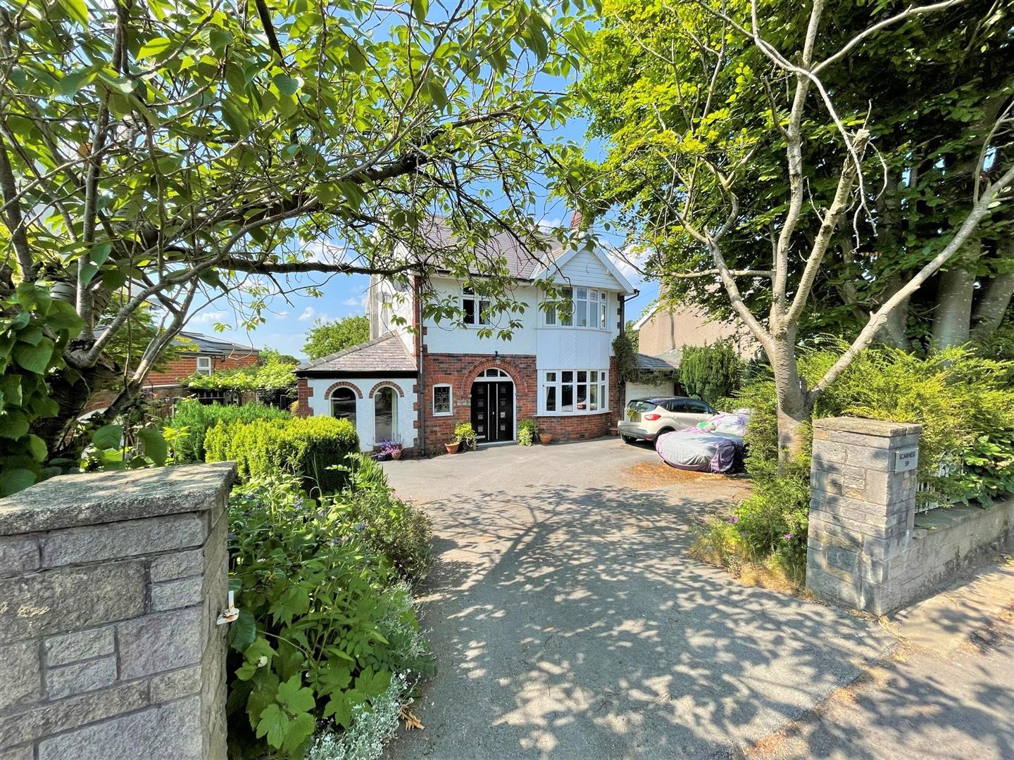 4 bedroom Detached House for sale in Langho