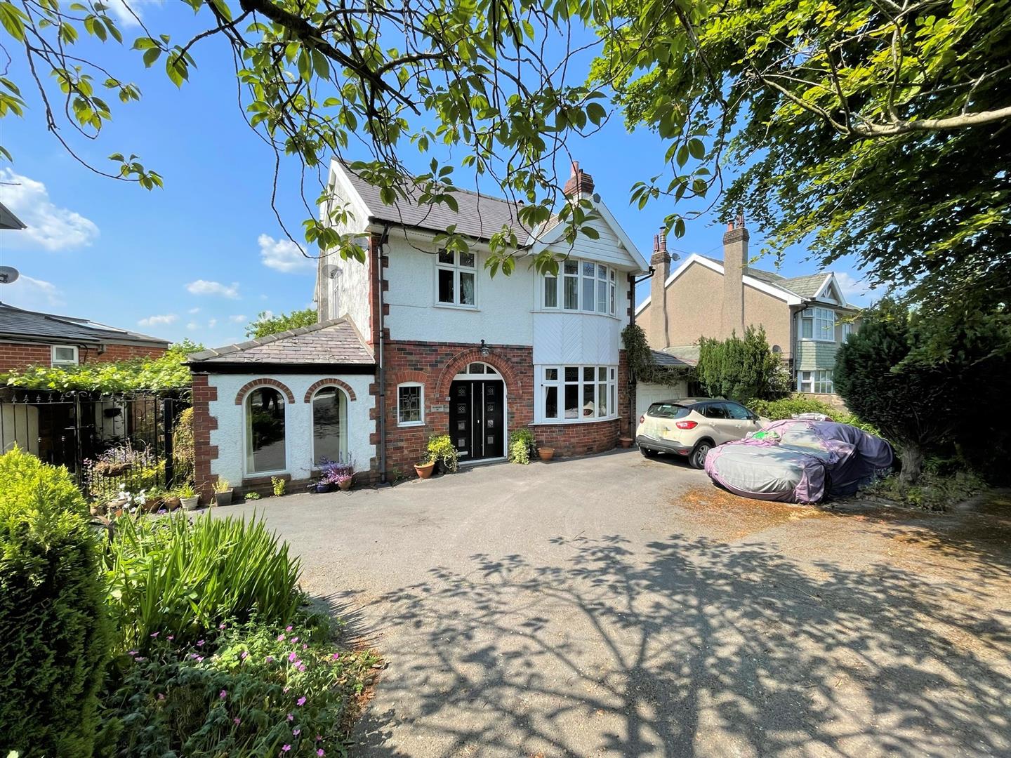 4 bedroom Detached House for sale in Langho