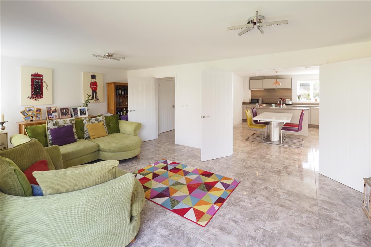 3 bedroom Detached House for sale in Hawkinge