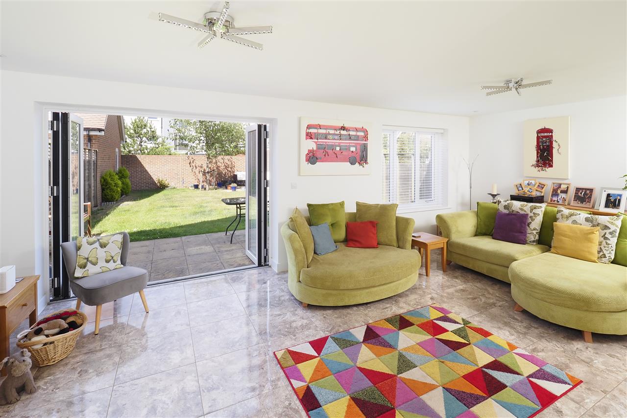 3 bedroom Detached House for sale in Hawkinge