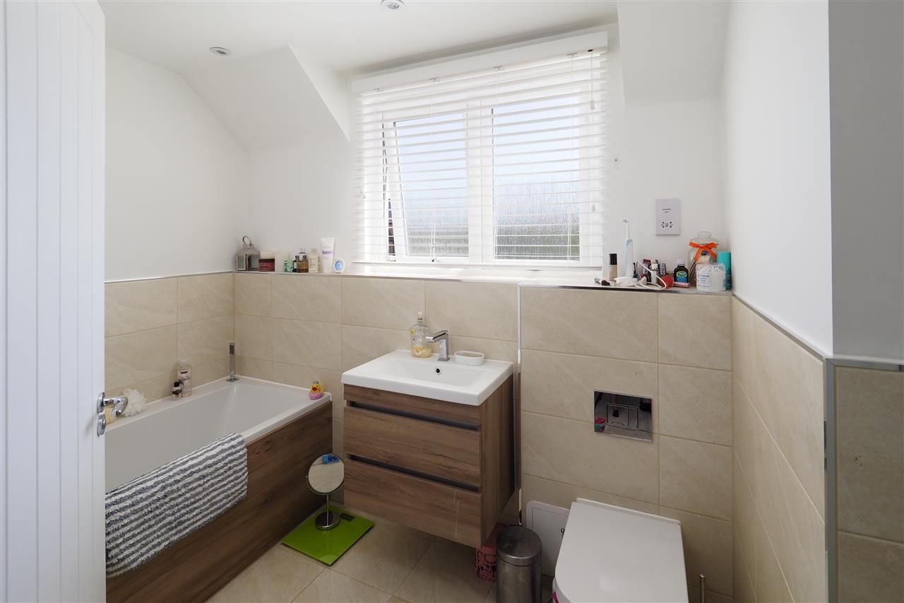 3 bedroom Detached House for sale in Hawkinge