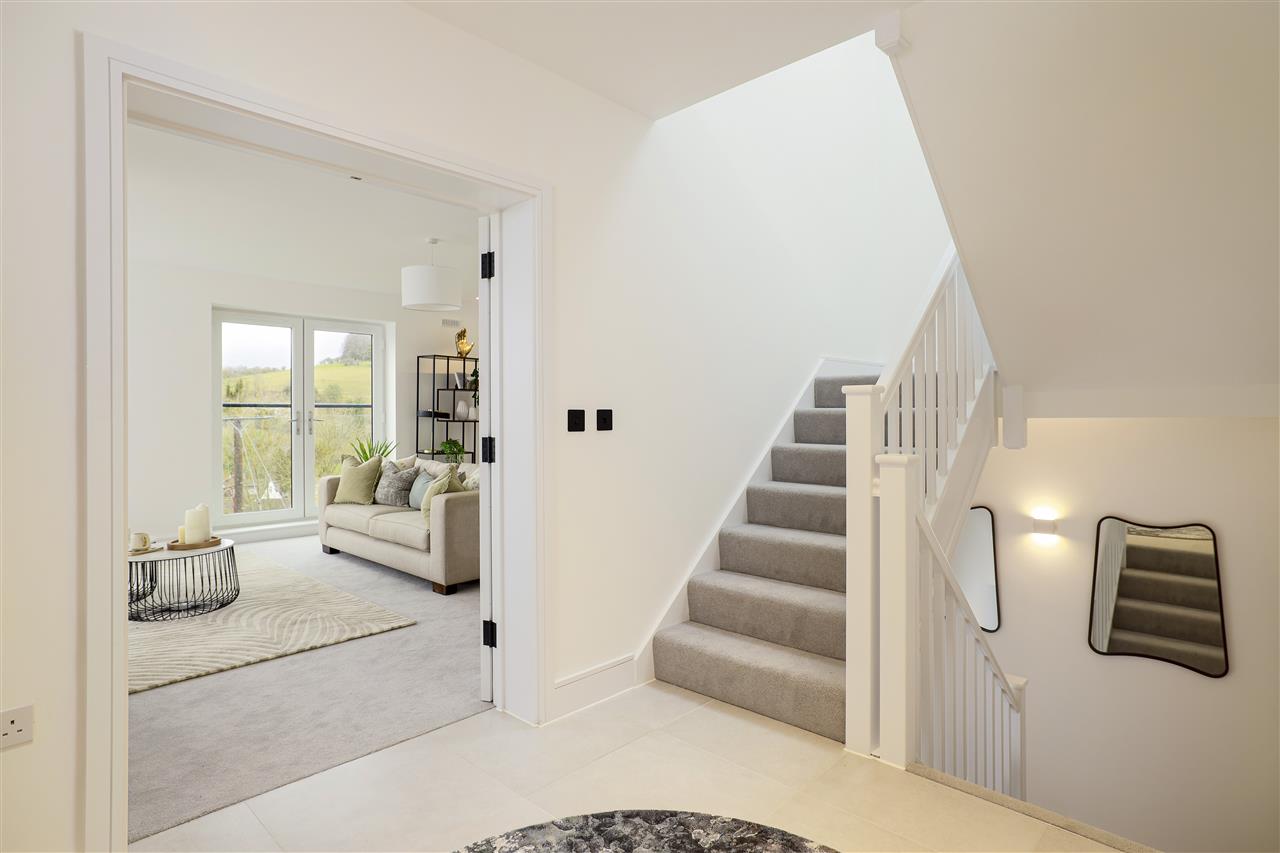 4 bedroom SemiDetached House for sale in Lydden Hills
