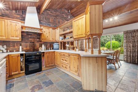 Kitchen/Dining