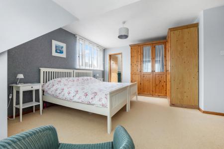 Doubl Bedroom