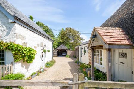 Tudor& Monks Cottage