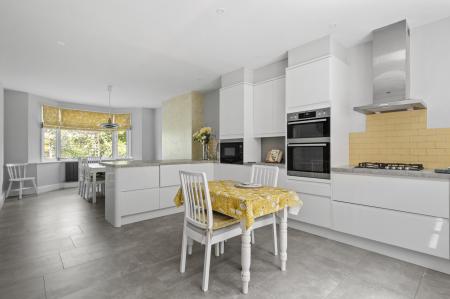 Kitchen/Dining Room