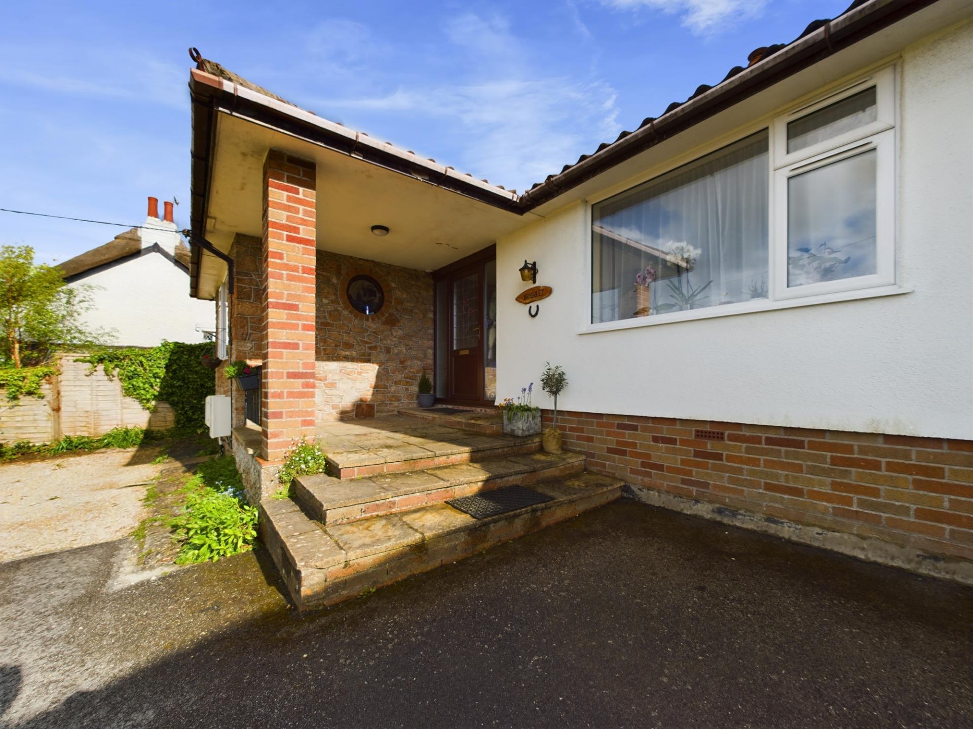 3 bedroom Bungalow for sale in